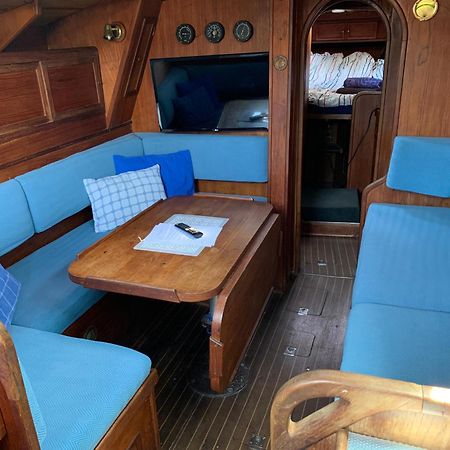 ホテル Unique Wooden Sail Yacht + 2 Bikes Included! サン・アドリア・デ・ベソス エクステリア 写真