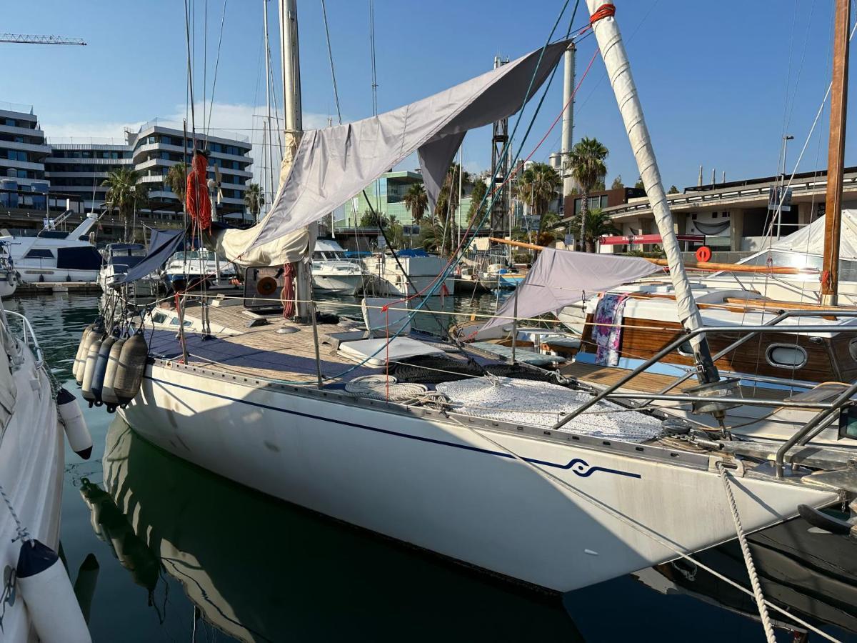 ホテル Unique Wooden Sail Yacht + 2 Bikes Included! サン・アドリア・デ・ベソス エクステリア 写真